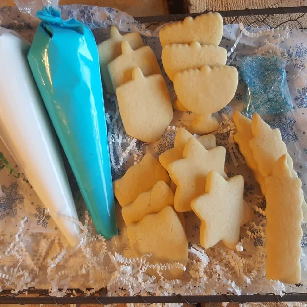 Hannukah DIY cookie decorating kit