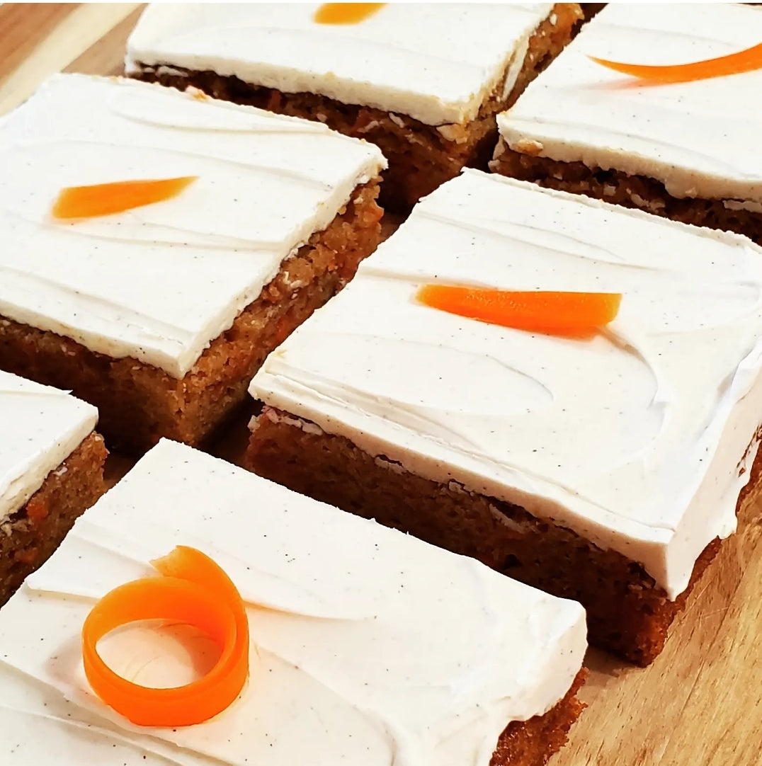 Carrot cake squares (8)